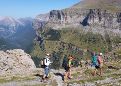 Un trek legendaire entre Gavarnie et le Canyon d'Ordesa